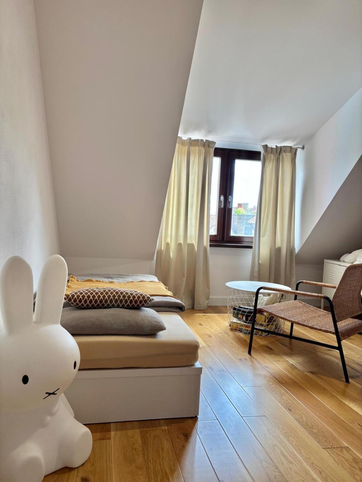 Apartman Zara โคมาร์โน ภายนอก รูปภาพ