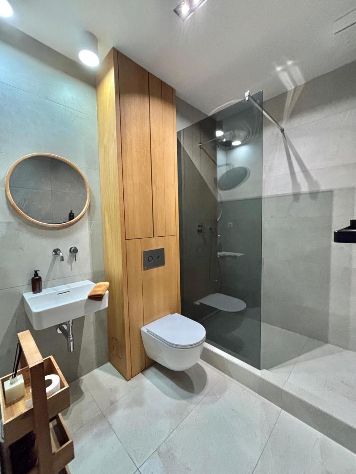 Apartman Zara โคมาร์โน ภายนอก รูปภาพ