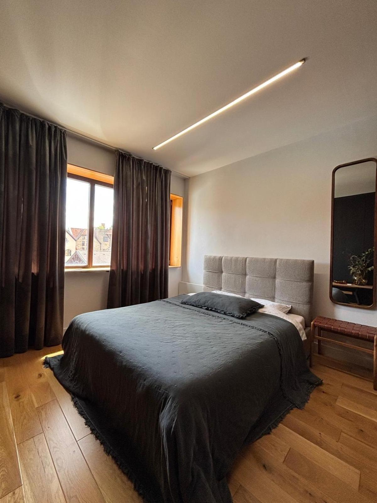 Apartman Zara โคมาร์โน ภายนอก รูปภาพ
