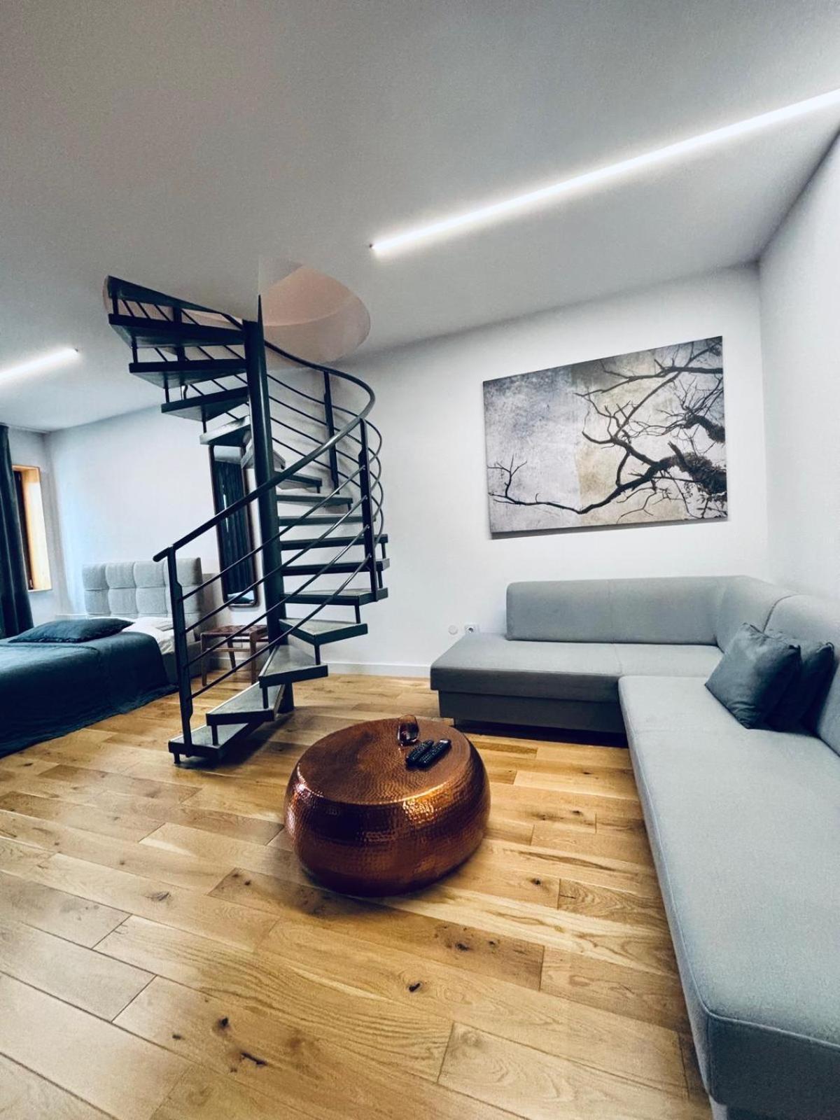 Apartman Zara โคมาร์โน ภายนอก รูปภาพ